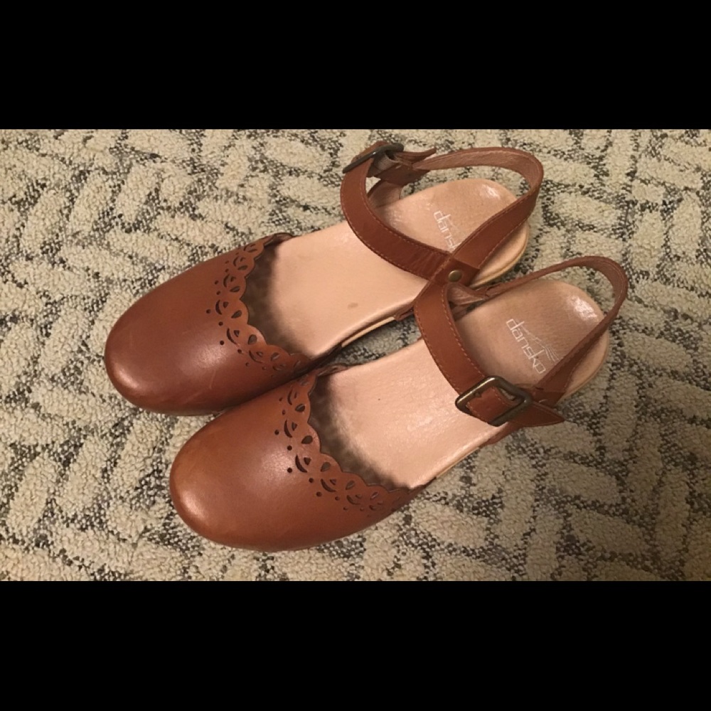 Dansko Marta Ankle Strap Clog Brown Leather EU: 39